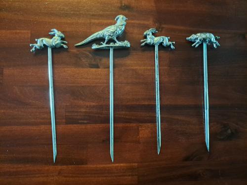 Verzilverde antieke vleespen / spies