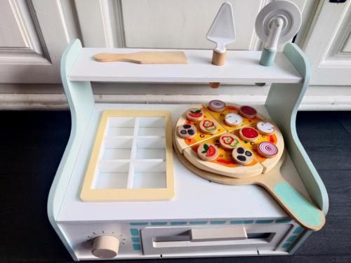 Houten pizza oven /keuken met accesoires