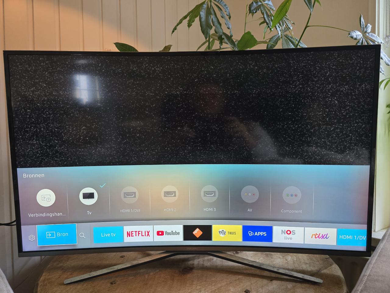 Samsung SmartTV - Curved Crystal Color UHD TV 6-Serie