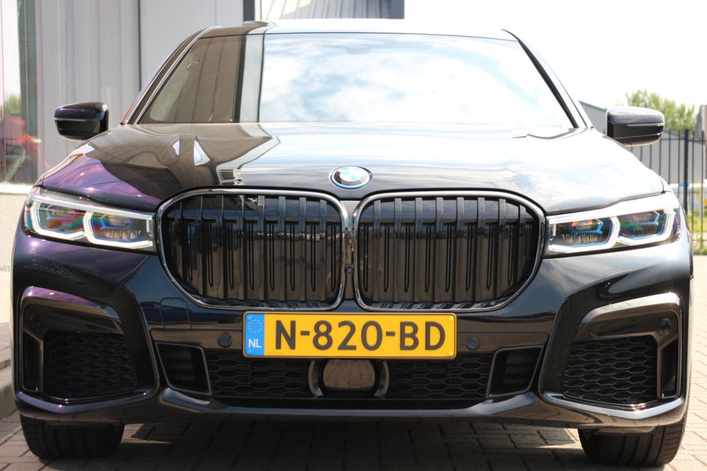 BMW 7 Serie 745e high executive | bowers & wilkins | schuifdak | massage | 