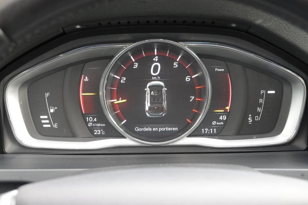 Volvo V60 cross country 2.0 t5 nordic+