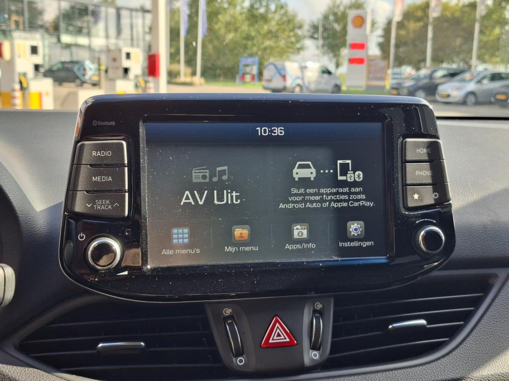Hyundai I 30 wagon 1.4 t-gdi premium | camera | carplay | radio | trekhaak 
