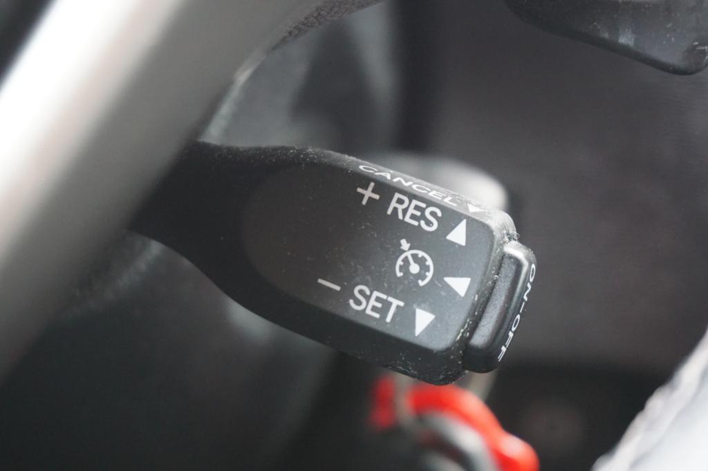 Toyota Avensis wagon 2.0 vvti business automaat - climate / cruise / camera