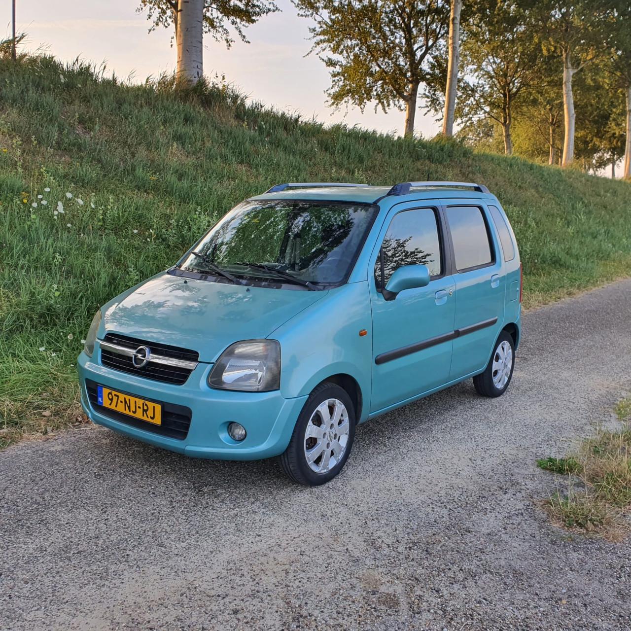Opel Agila 1.2-16V Cosmo