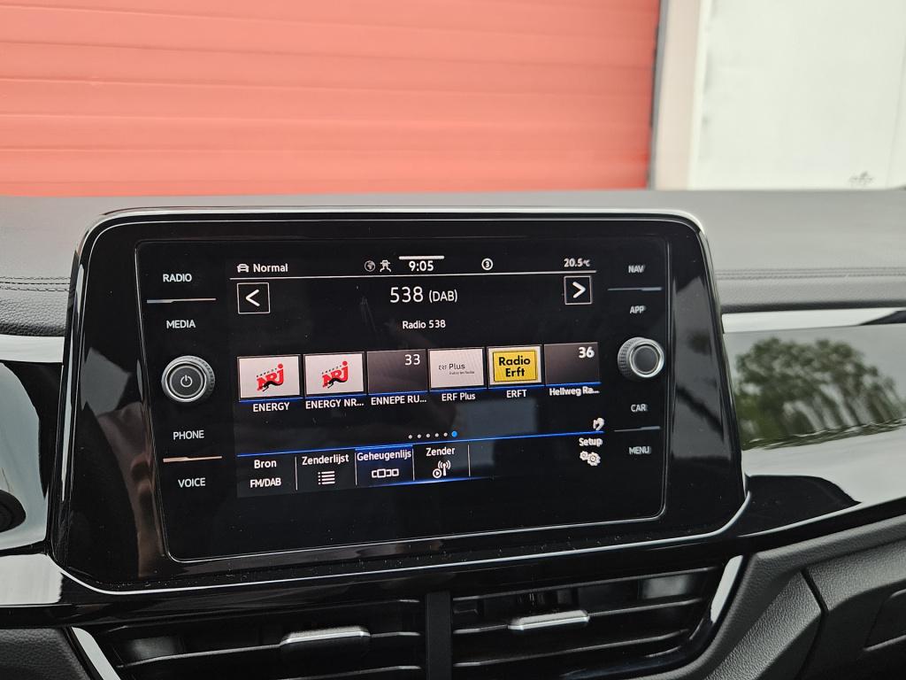 Volkswagen T-roc 1.5 tsi r-line business | acc | trekhaak | keyless