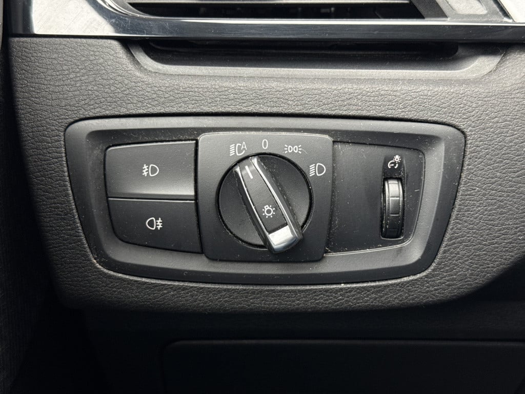 BMW X1 sdrive20i centennial executive | nl-auto | 1e eig | dealer oh | navi