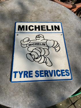 Michelin tyre services  reclamebord