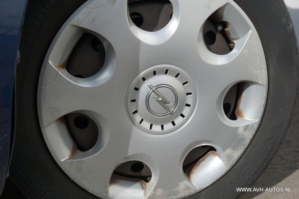 Opel Agila 1.0 essentia