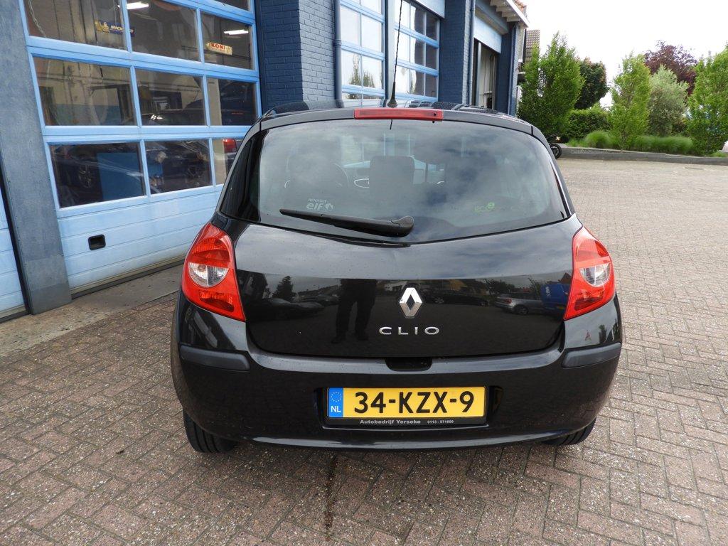 Renault Clio 1.2-16v dynamique nieuwe apk