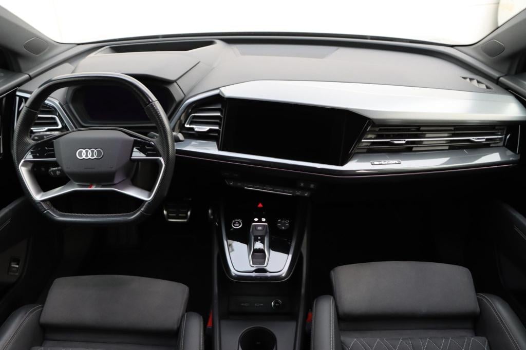 Audi Q4 E-tron 40 launch edition s competition 77 kwh 204pk | soh 92,2% |