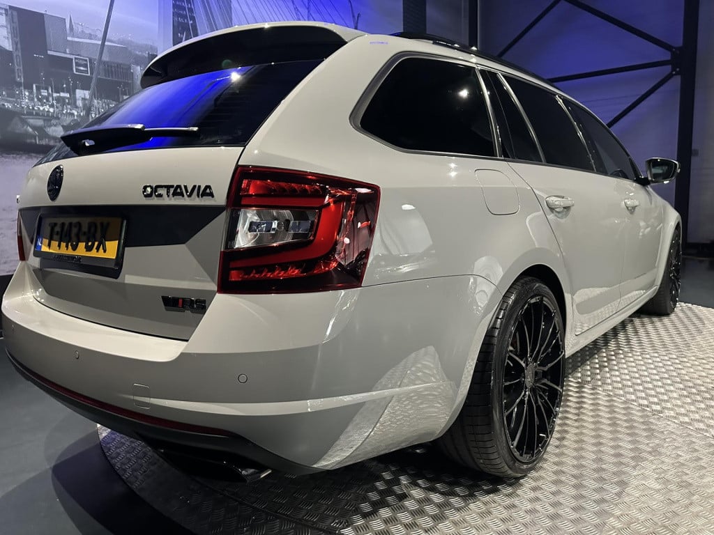 Skoda Octavia combi 2.0 tsi rs 245 *full options*concaver wheels*milltek*to