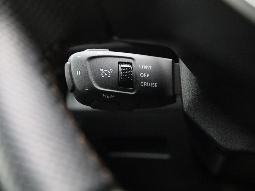 Peugeot 3008 1.6 hybrid 225 gt pack business | automaat | leder | trekhaak 