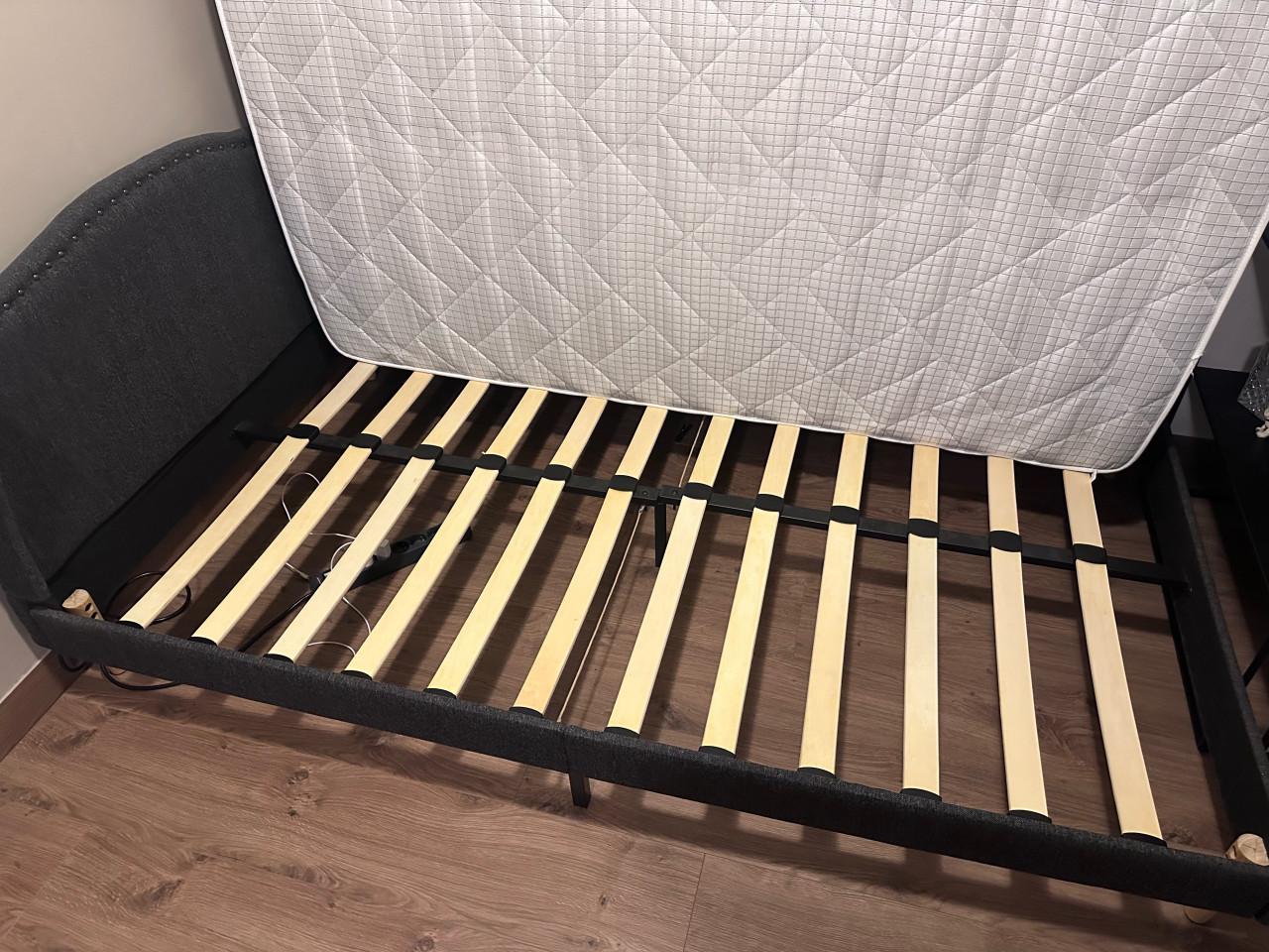 Twijfelaar bed incl. matras