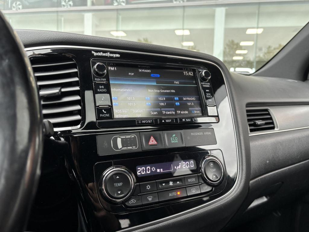 Mitsubishi Outlander 2.0 phev s-edition afneembare trekhaak!
