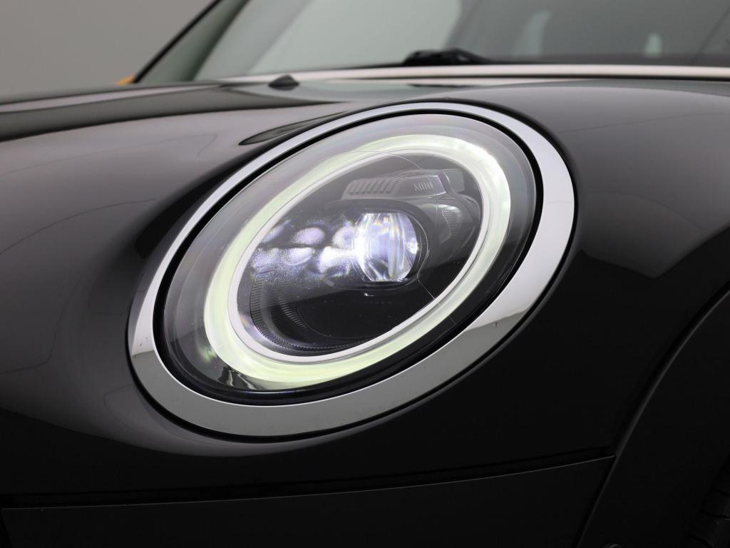 Mini 5-deurs 1.5 one essential | navigatie | lmv | parkeer sensoren | clima