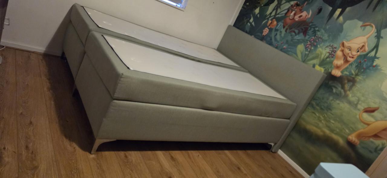 Boxspring 160 met topper en matrassen