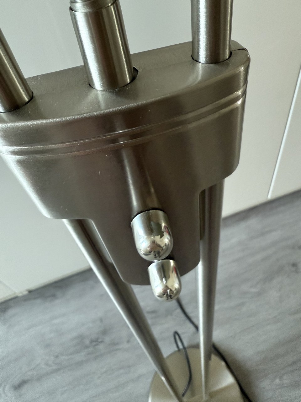 Vloerlamp zilver met 2 lichtbronnen