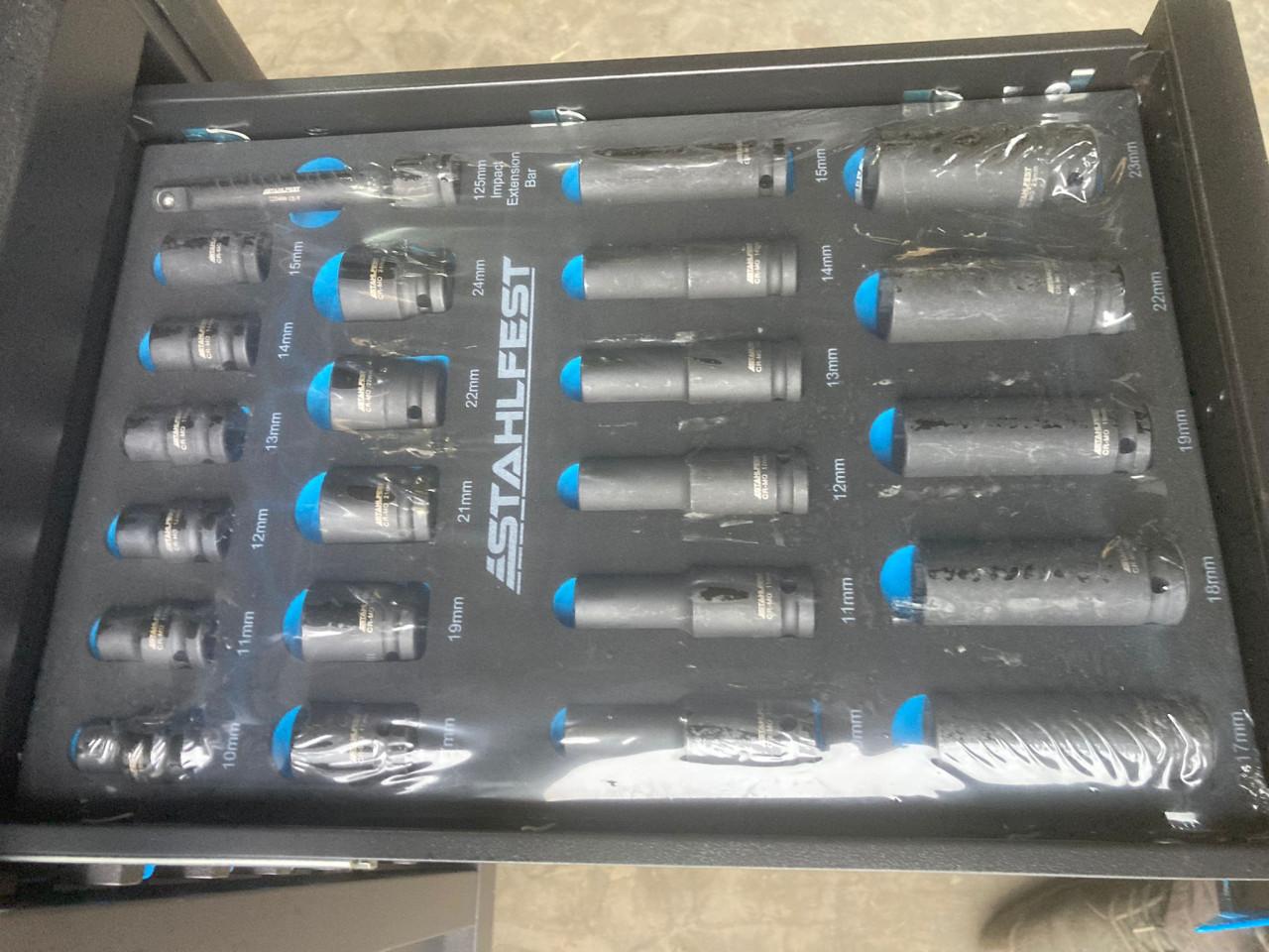 Gevulde gereedschapswagen Stahlfest