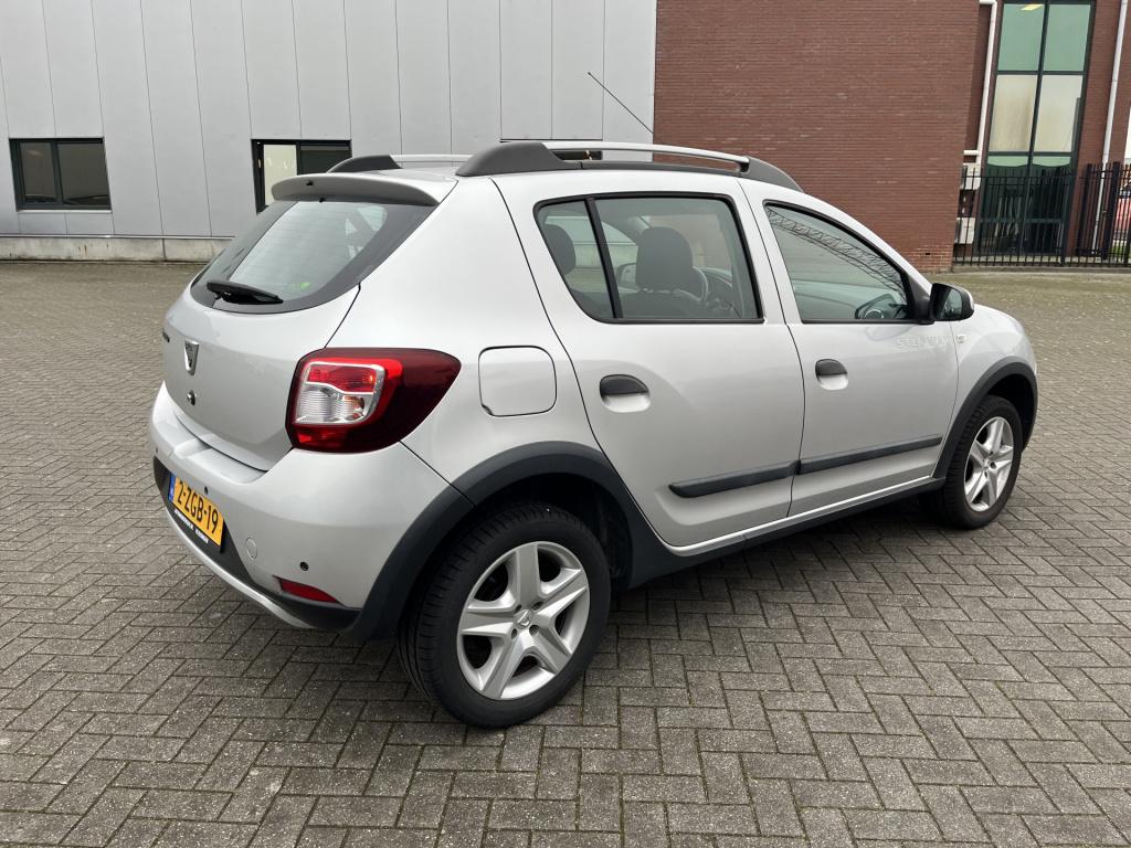 Dacia Sandero Stepway 0.9 tce lauréate 40 dkm