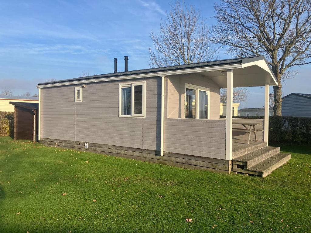 Partij Maat chalets (4x) Direct leverbaar € 24.500,- excl. BTW per stuk