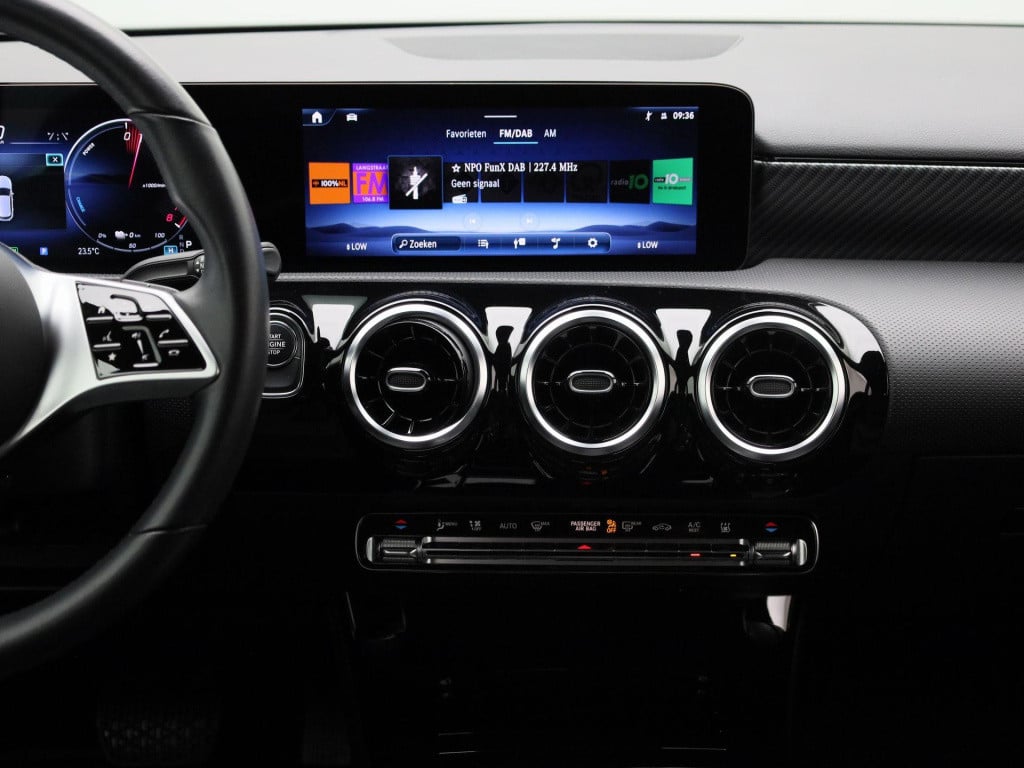 Mercedes-Benz A-Klasse 250 e luxury line | automaat | lmv | half leder | vi