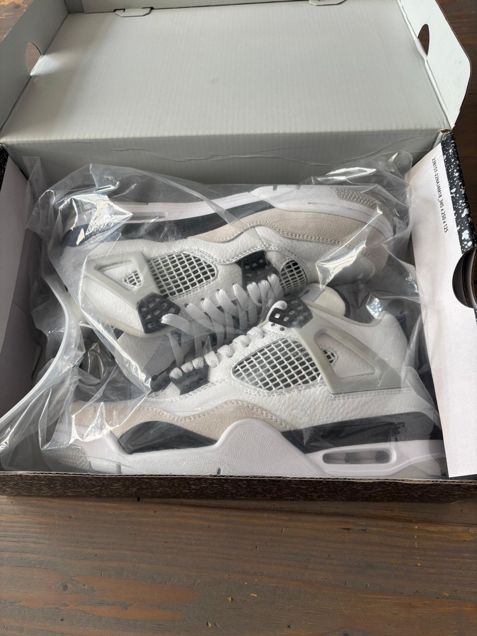 Nike Jordan 4 millitary black white maat 40