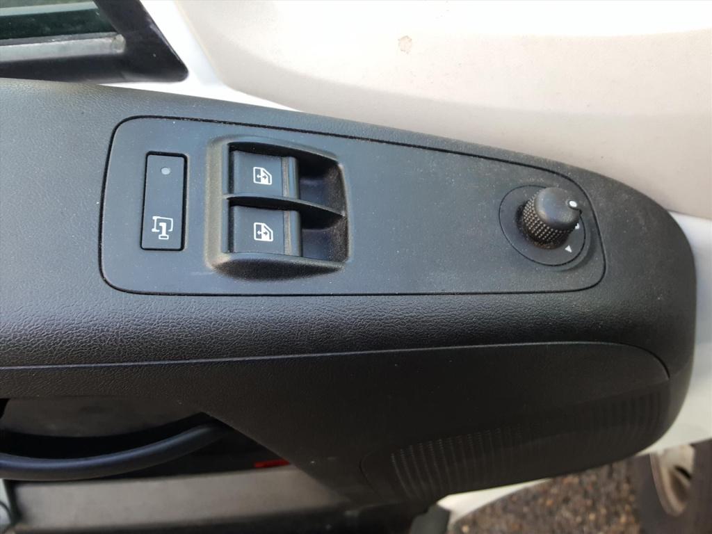 Peugeot Boxer gb 333 l2h2 bluehdi 140pk trekhaak | navigatie | cruise contr