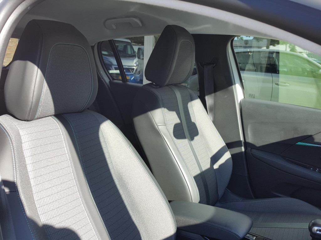 Peugeot 208 allure 1.2 pt-100pk navigatie | 3d-cockpit | cruise & climate |