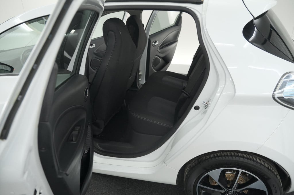 Renault Zoe q90 intens quickcharge 41 kwh | huuraccu | parkeersensoren | na
