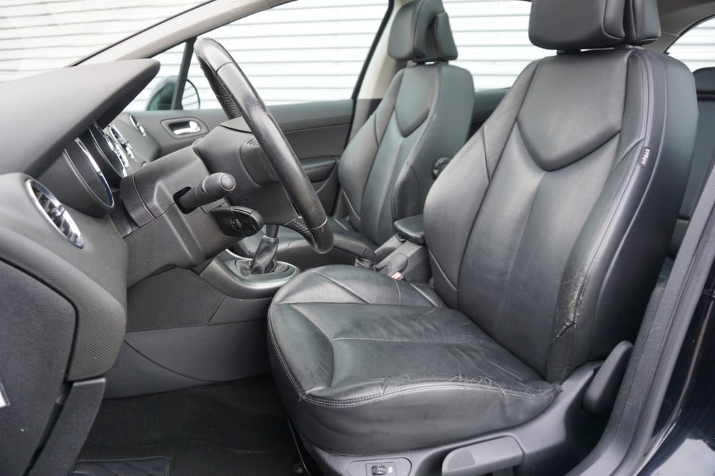 Peugeot 308 1.6 vti xt airco / cruise / stoelverw. / elektr. ramen / parkee