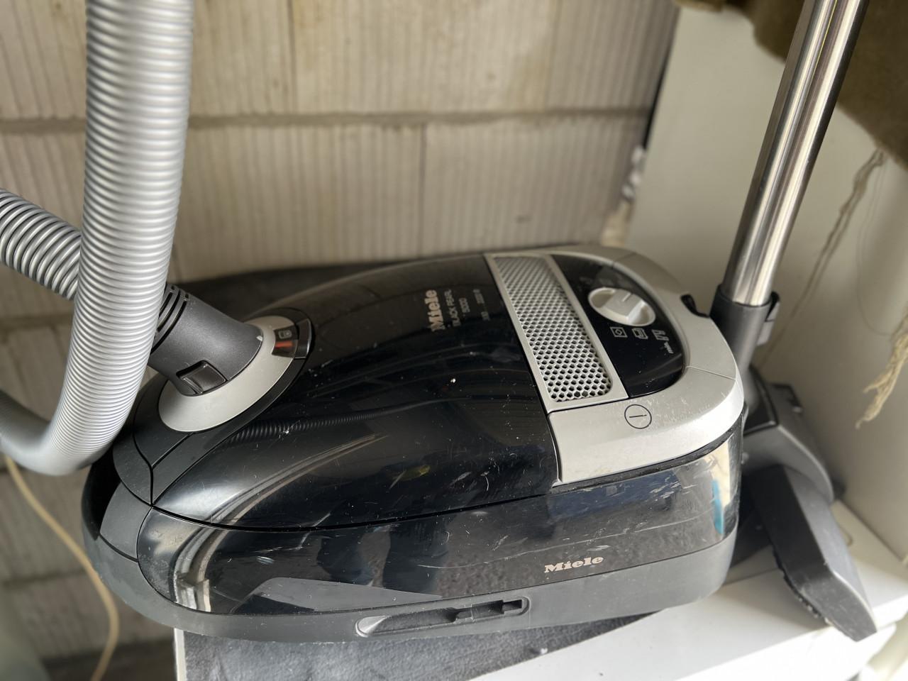 Miele Black Pearl 5000  stofzuiger 2200 W als nieuw winkelprijs €349,-