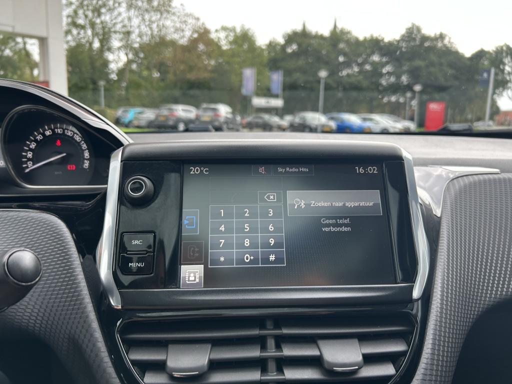 Peugeot 208 1.2 puretech 110pk 5d roland garros apple carplay | navigatie |