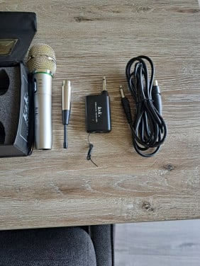 2 stuks K & K AT-309 draadloze/bedraadde microfoons