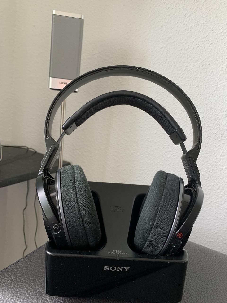 Loewe Individual Compose 46”-complete home cinema set-speaker en subwoofer