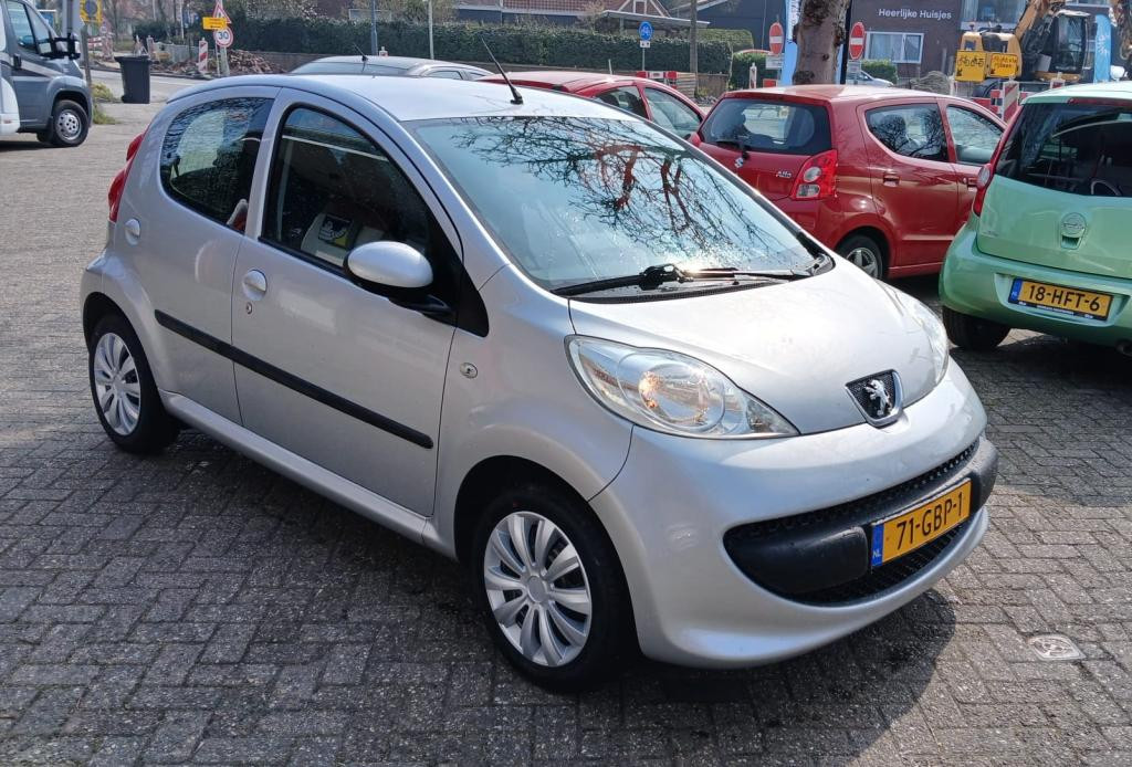 Peugeot 107 xr 1.0 | airco, carplay, beurt, jaar apk, 3 maanden garantie