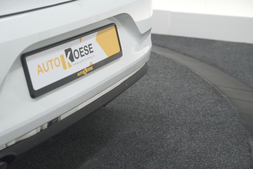 Renault Clio tce 90 techno | camera | 9.3 inch scherm | apple carplay | par