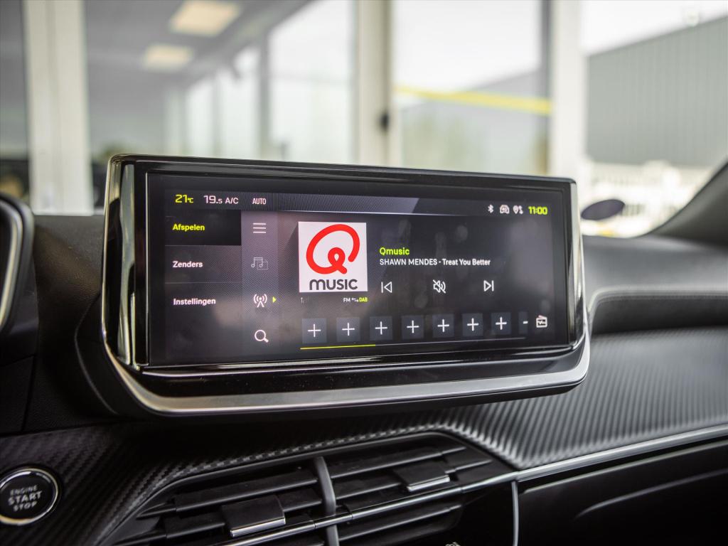 Peugeot 2008 1.2 hybrid 136pk e-dcs6 gt automaat | panoramadak | camera | n