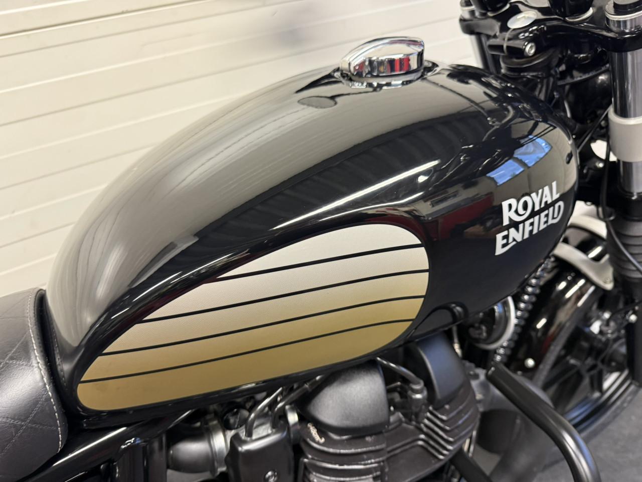 Gave en complete Royal Enfield Interceptor 650 bj 2023!