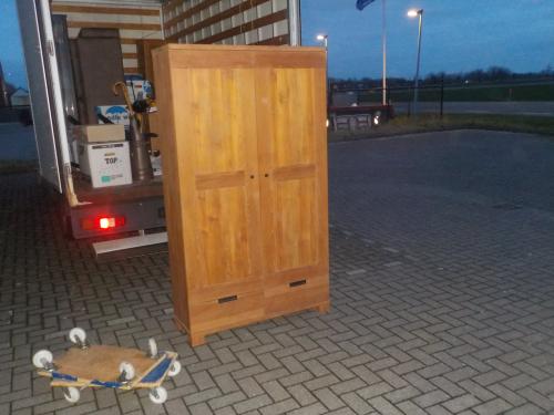 Legkast met 2 laden mooie kwaliteit en in zeer goede staat