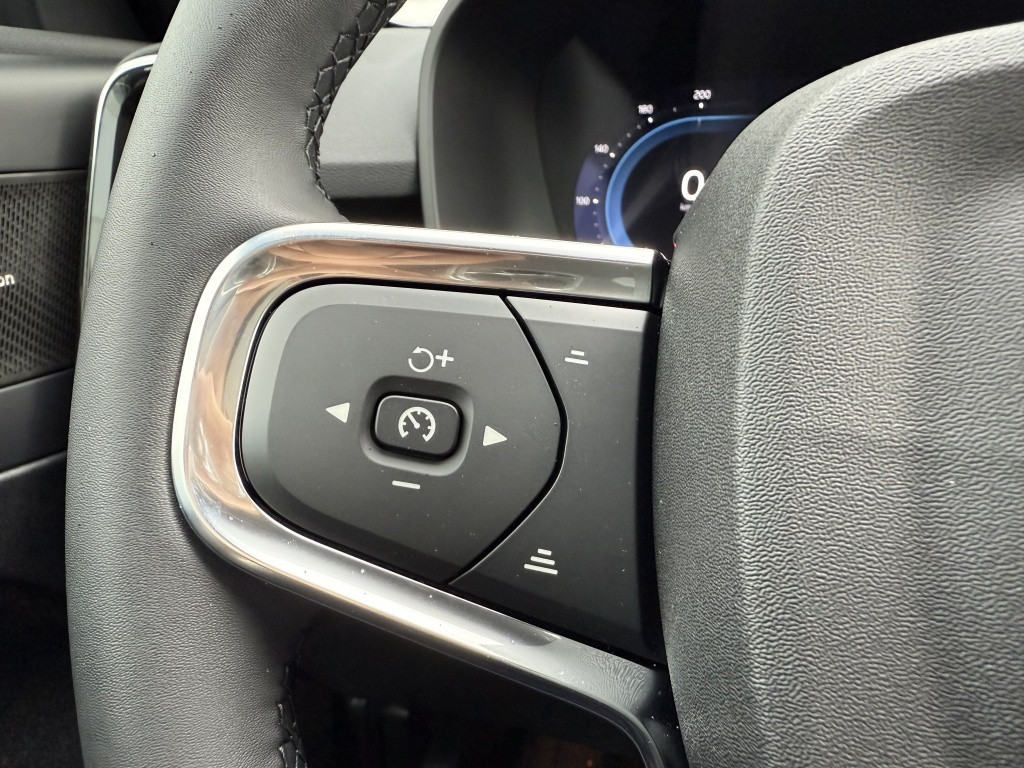 Volvo Ec40 extended ultra black edition ceramic coating+