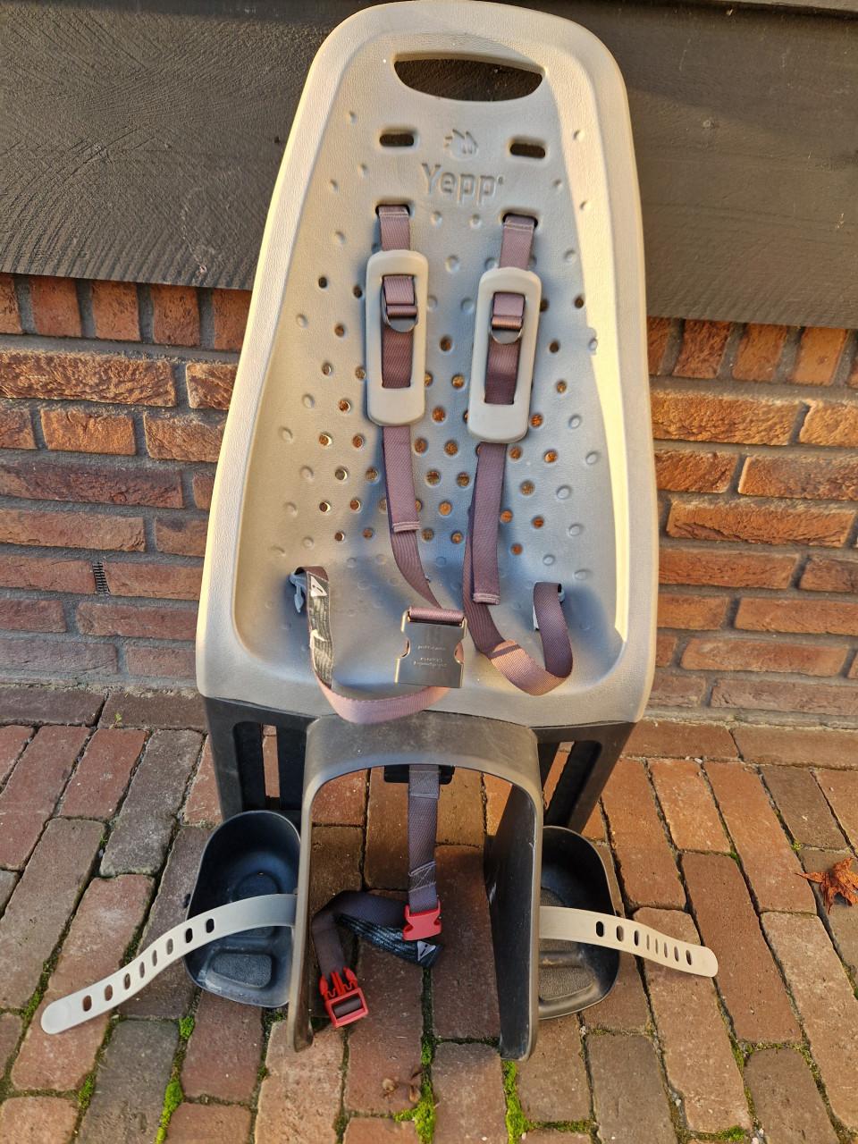 Fietsstoeltje voor en achter + windscherm