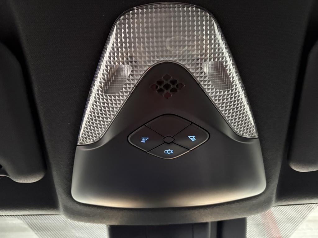 Toyota C-hr 1.8 hybrid dynamic | navi | camera | trekhaak |