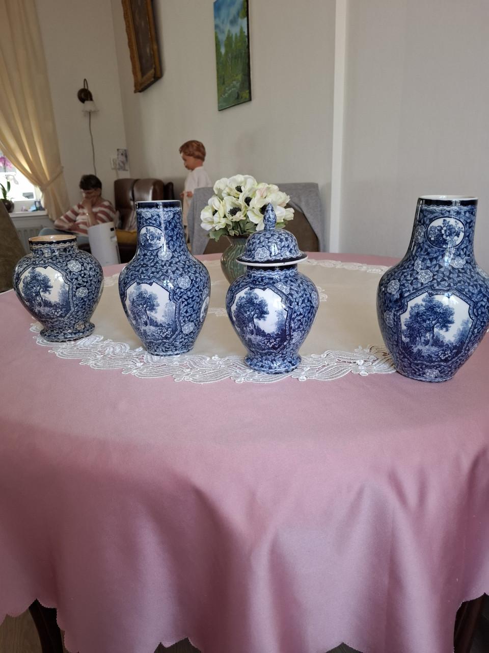 Delfs blouw kaststel