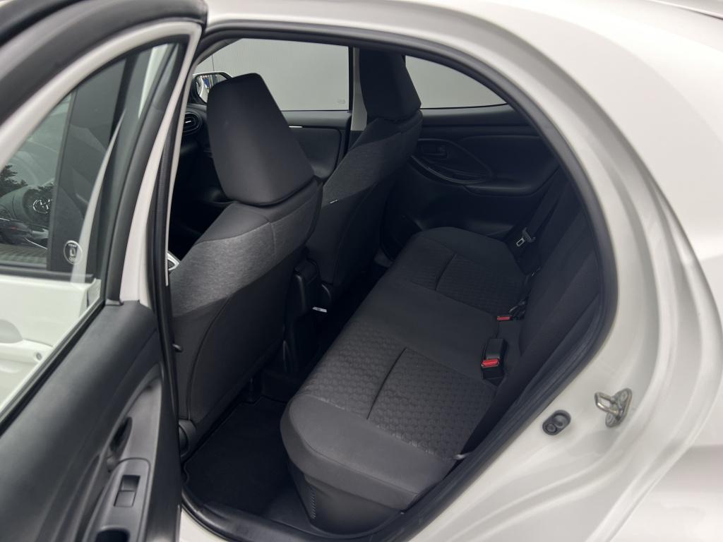 Toyota Yaris 1.5 hyb. 115 first e