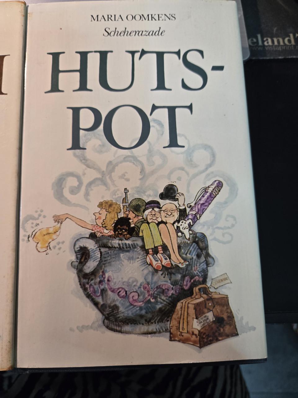 3 boeken van de Nederlandse schrijfster Maria Oomkens,