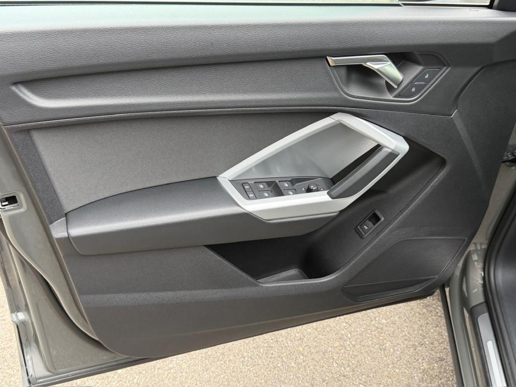 Audi Q3 35 tfsi 150pk s-tronic advanced | dode hoek | keyless | elek. achte