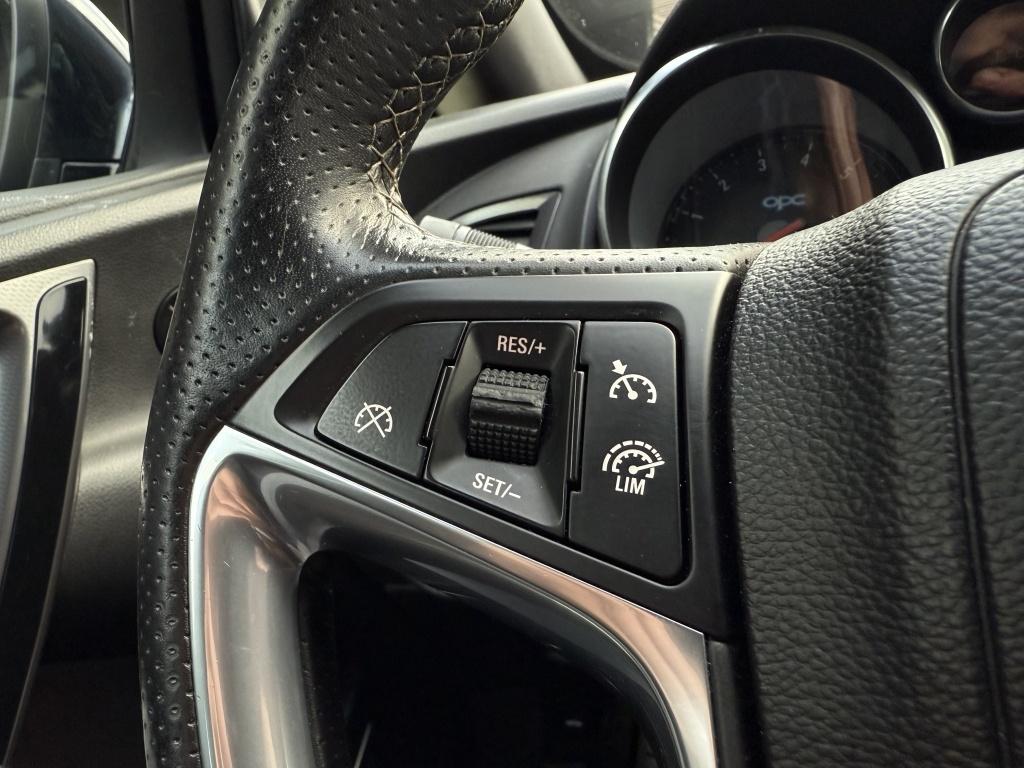 Opel Astra gtc 2.0 turbo opc