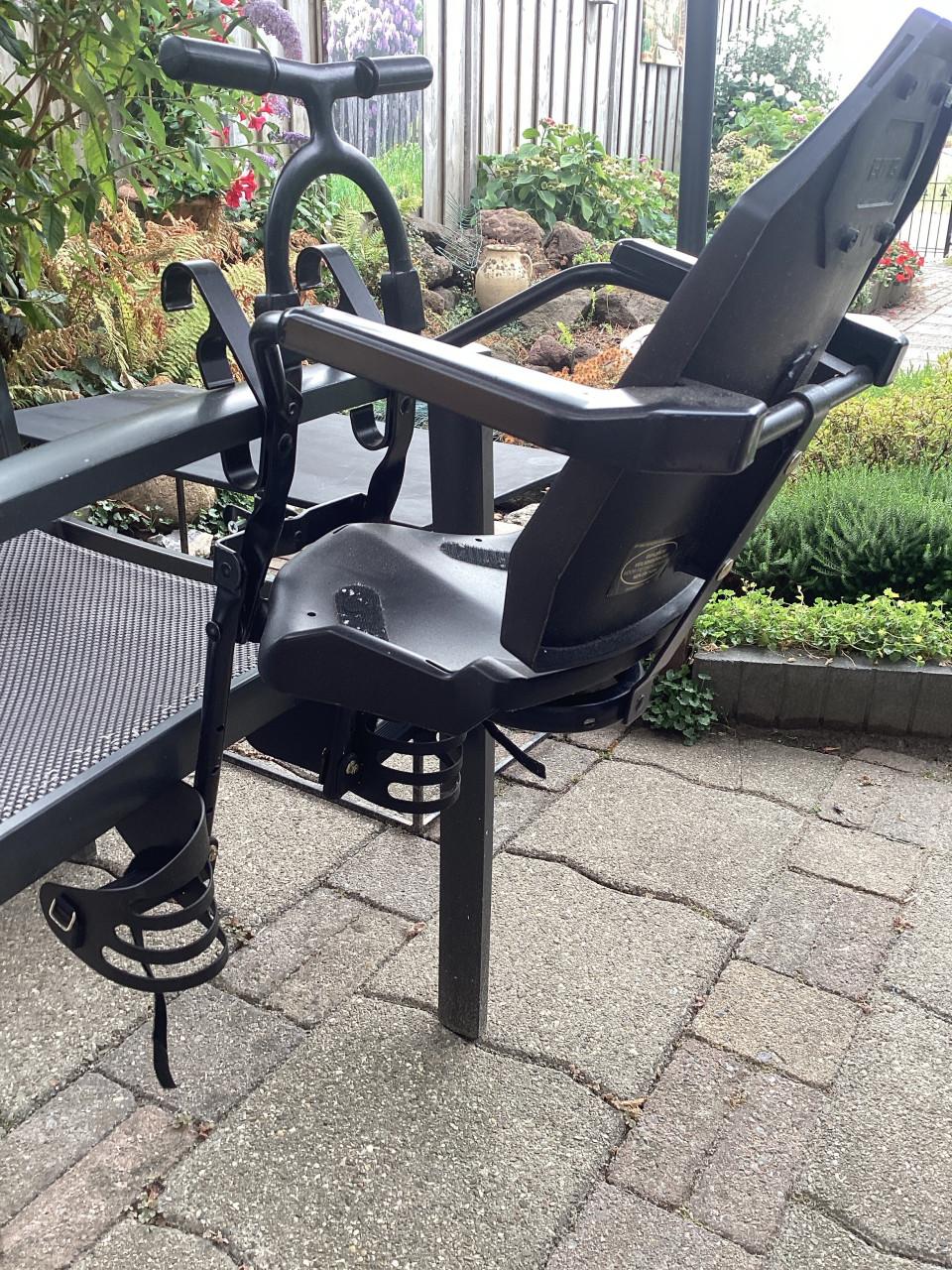 Fietszitje aan het stuur
