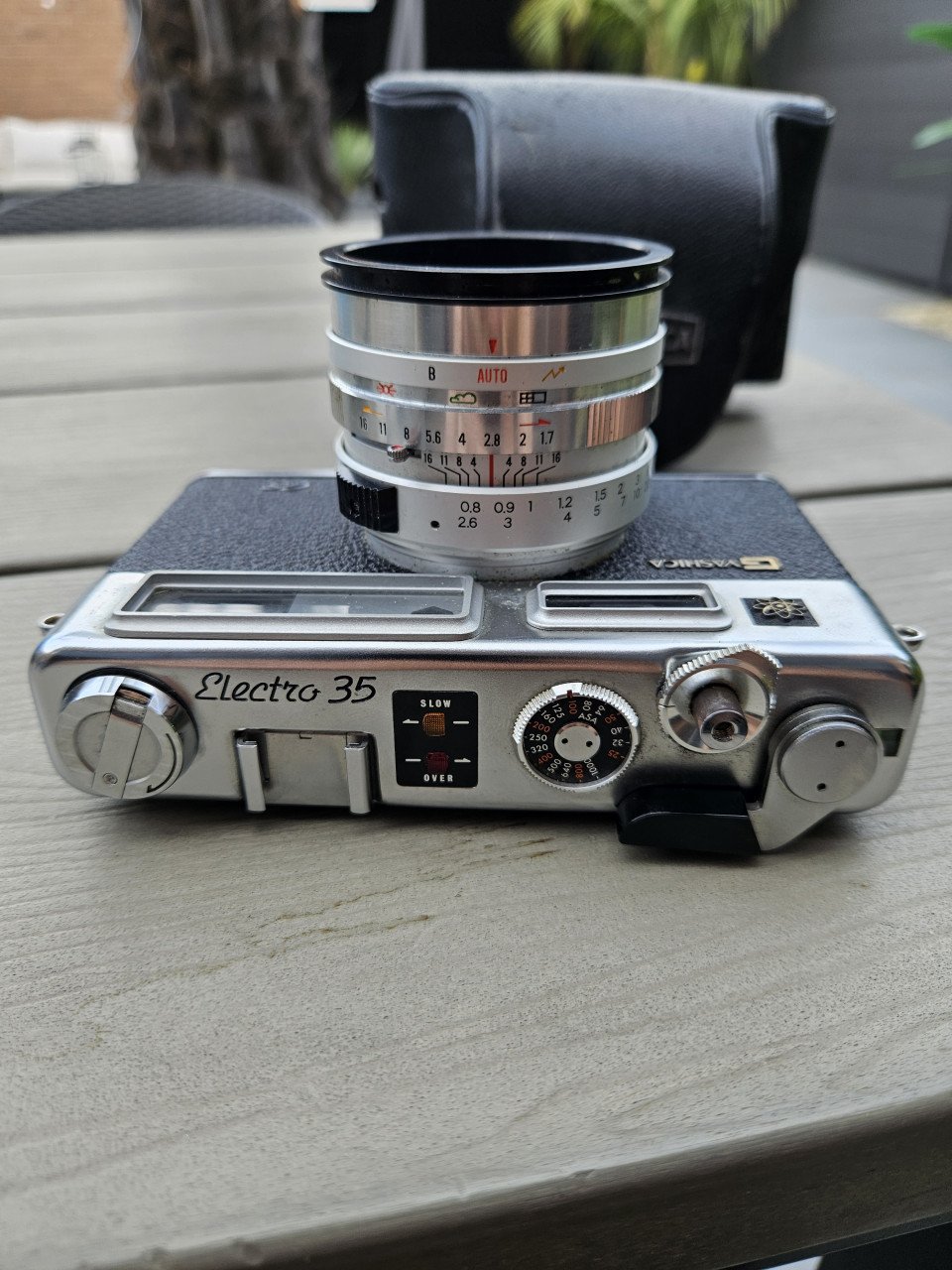 Werkende zeer nette vintage Yashica Electro 35 met originele lens...