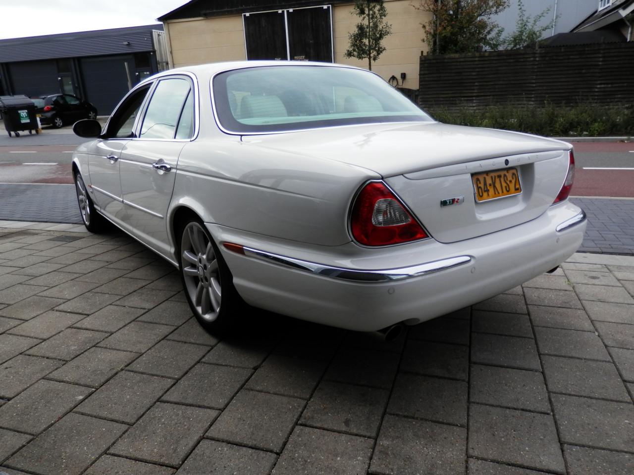 Auto Gaarant Biedt Aan: Jaguar XJR 4.2 S/C